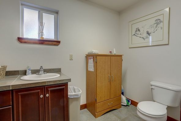735 SW 9th St, Redmond, OR 97756